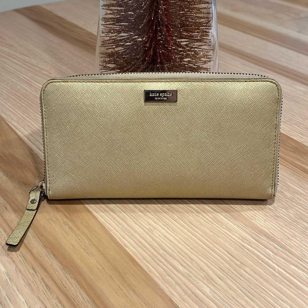 Kate spade zip around accordion wallet gold